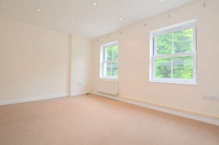 Station Road, Amersham, HP7, Image 6
