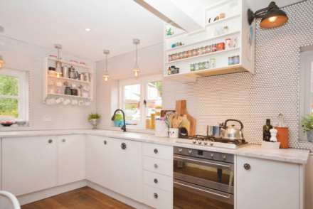 Bois Moor Road, Chesham, Image 6