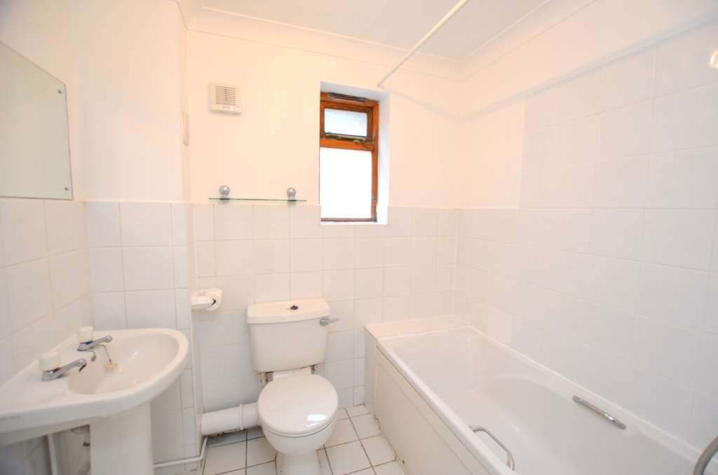 White Lion Road, Amersham, Image 7