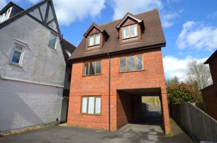 White Lion Road, Amersham, Image 1