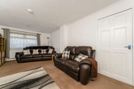 Kintyre Avenue, Linwood, Image 4