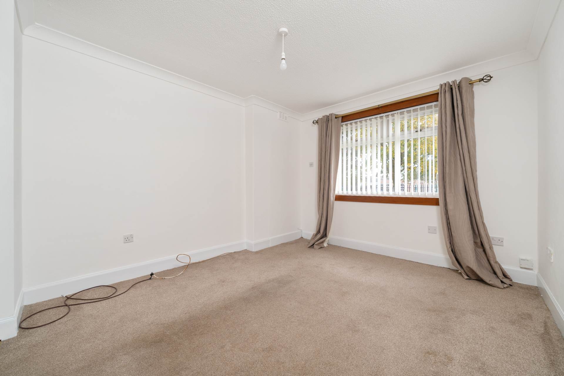 Erskinefauld Road, Linwood, Image 2
