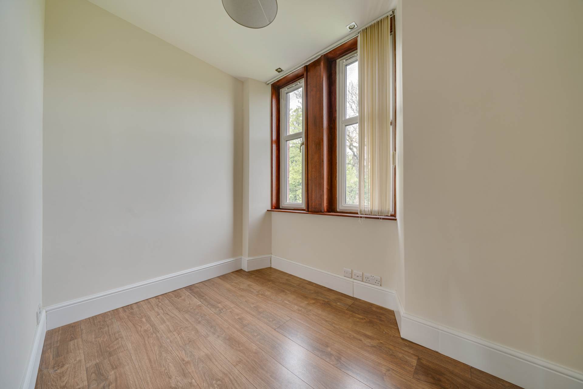 Westend, Paisley, Image 13