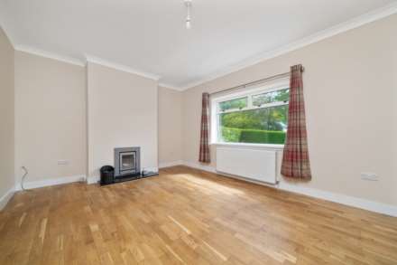 Wateryetts Drive, Kilmacolm, Image 3