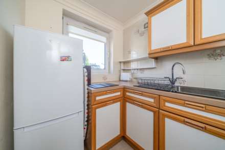 Elphinstone Court, Kilmacolm, Image 6