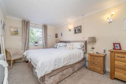 Elphinstone Court, Kilmacolm, Image 7