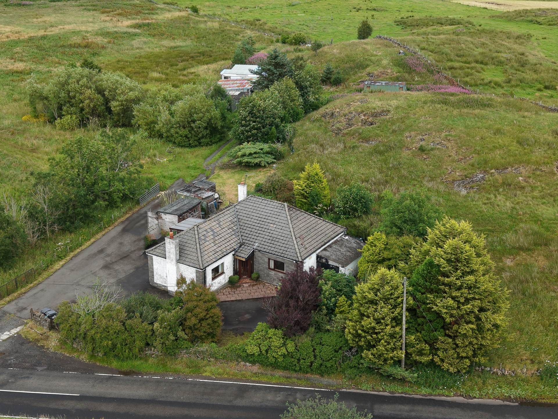 Auchenfoyle Road, Kilmacolm, Image 1