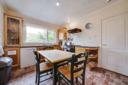 Auchenfoyle Road, Kilmacolm, Image 11