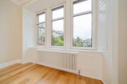 Glenburn Place, Kilmacolm, Image 4