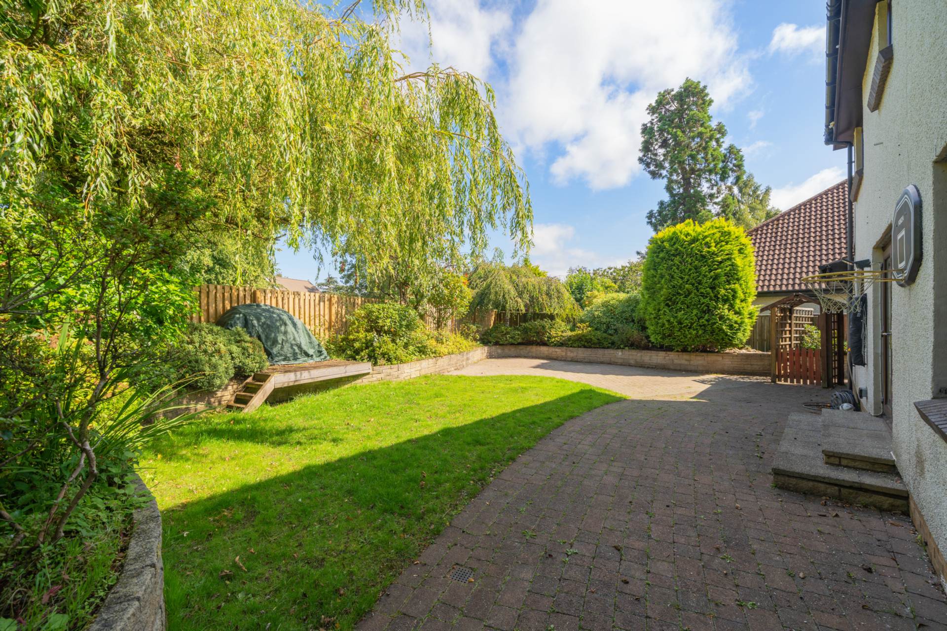 Beatrice Gardens, Crosslee, Image 23