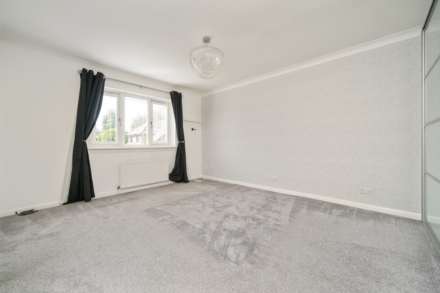 Beatrice Gardens, Crosslee, Image 12