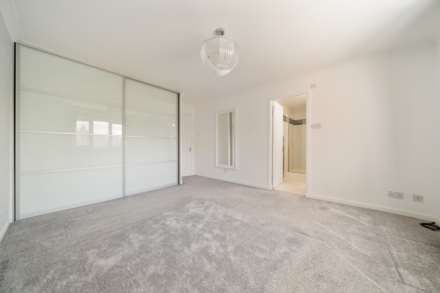 Beatrice Gardens, Crosslee, Image 13