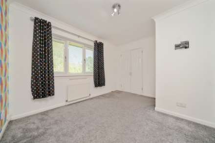 Beatrice Gardens, Crosslee, Image 15