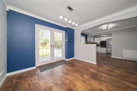 Beatrice Gardens, Crosslee, Image 8
