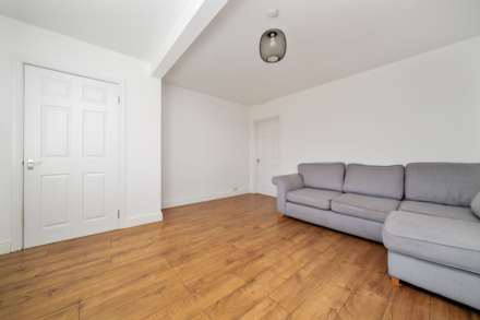 Abbey Road, Elderslie, Image 4