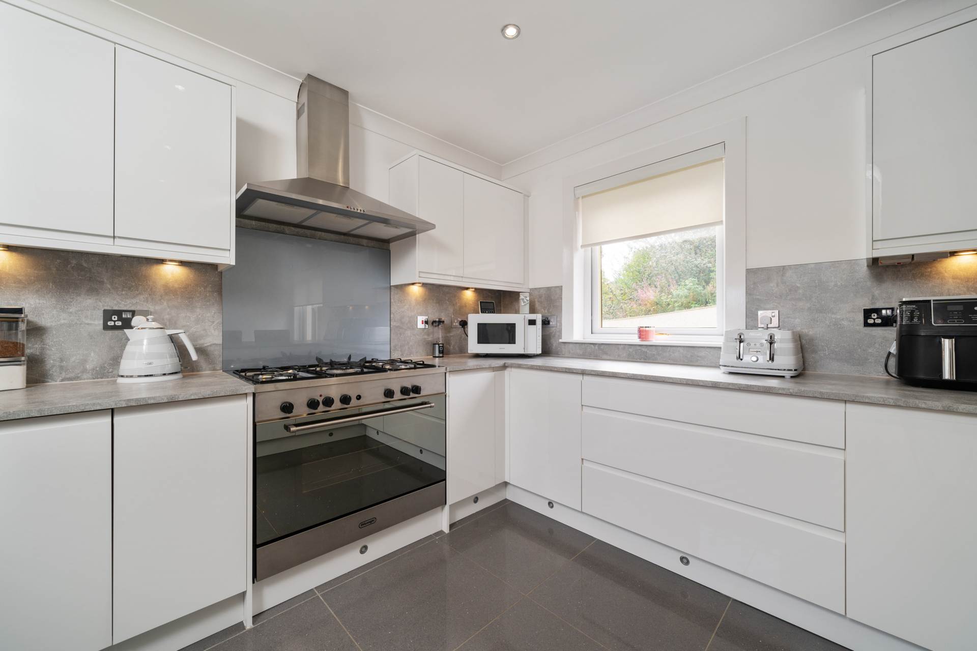 Hillend Place, Greenock, Image 10