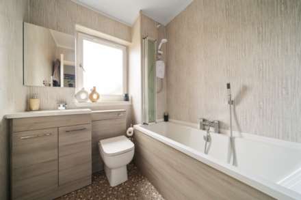 Whitelea Court, Kilmacolm, Image 13