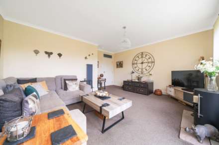 Whitelea Court, Kilmacolm, Image 4