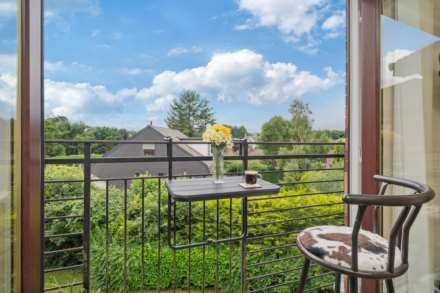 Whitelea Court, Kilmacolm, Image 5