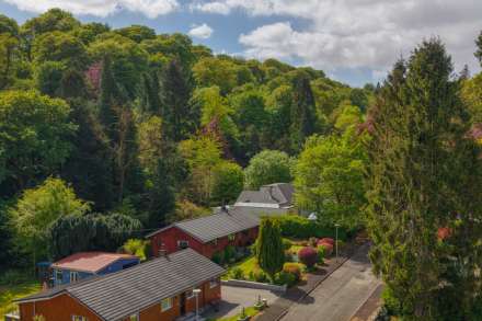 Cedar Court, Kilbarchan