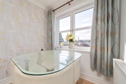 Woodrow Court, Kilmacolm, Image 4