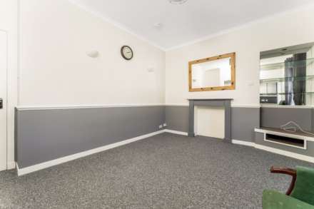 High Street, Lochwinnoch, Image 2