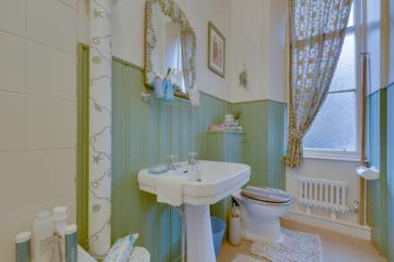 Rosebank Terrace, Kilmacolm, Image 11