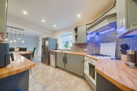 Lochhead Avenue, Lochwinnoch, Image 4