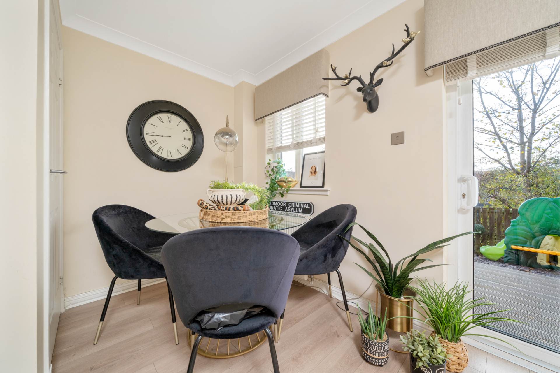 Strathcarron Green, Paisley, Image 4