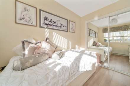 Strathcarron Green, Paisley, Image 11