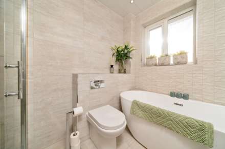 Strathcarron Green, Paisley, Image 12