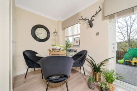 Strathcarron Green, Paisley, Image 4