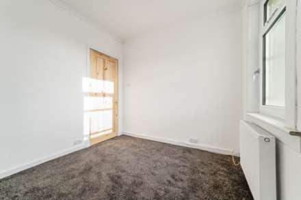 Fulwood Avenue, Linwood, Image 12
