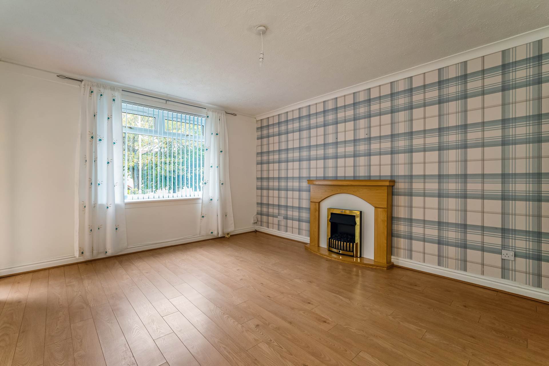 Mossvale Walk, Glasgow, Image 2
