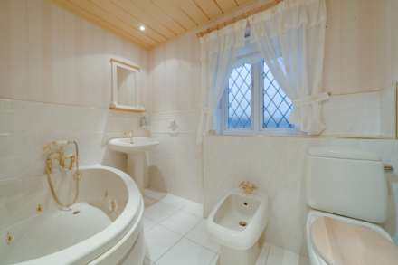 Nursery Grove, Kilmacolm, Image 18