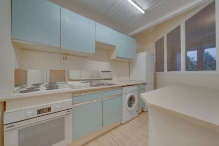 Glenburn Place, Kilmacolm, Image 5