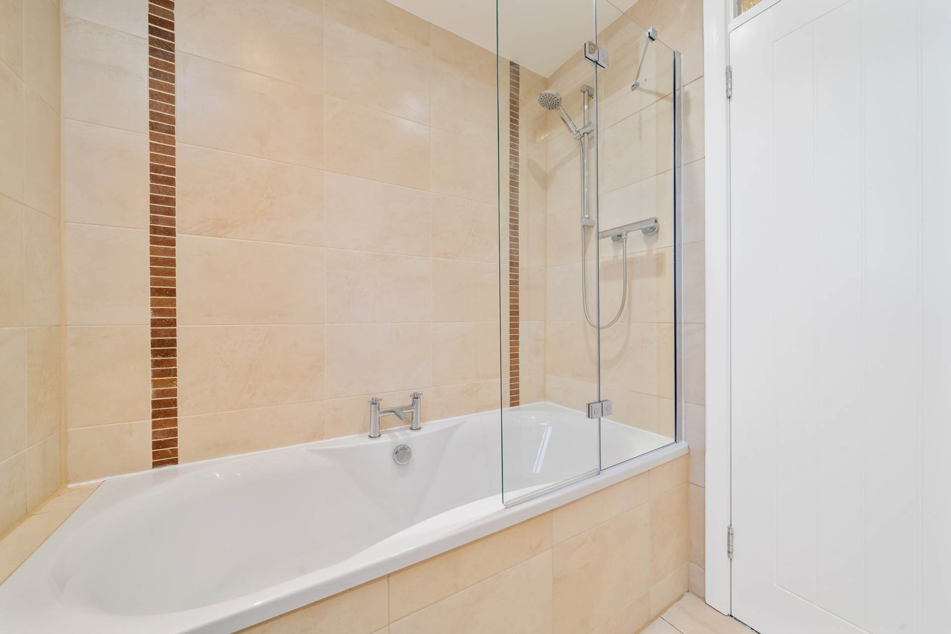 Thorndene, Elderslie, Image 22