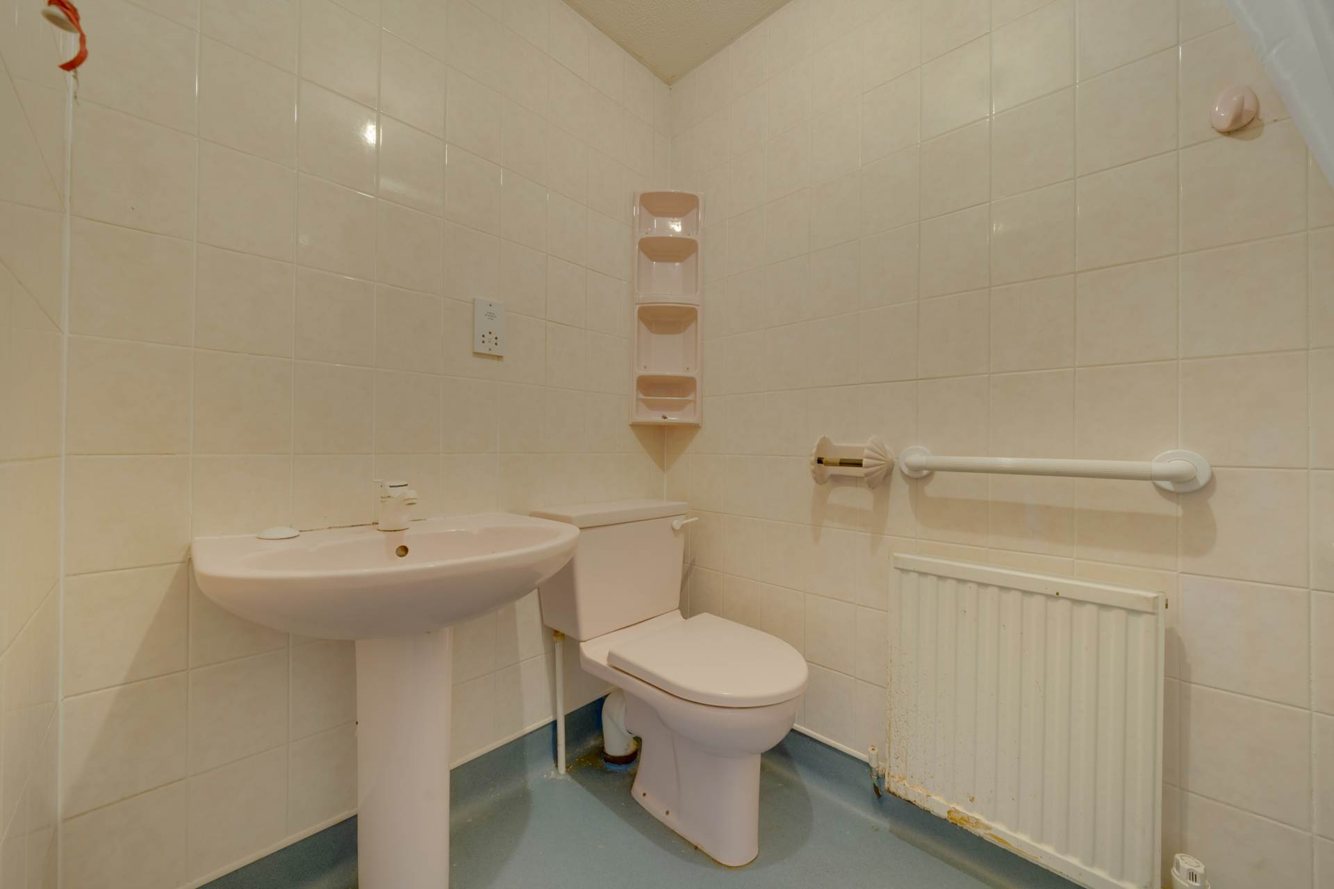 Victoria Gardens, Kilmacolm, Image 12