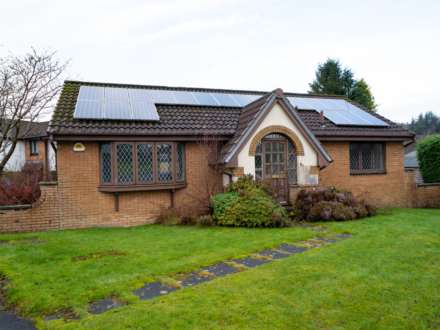 Victoria Gardens, Kilmacolm, Image 1