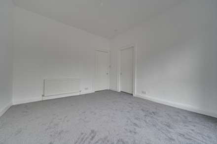 Queen Street, Paisley, Image 4