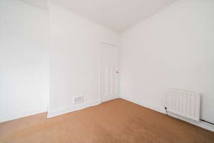 Fulwood Avenue, Linwood, Image 9