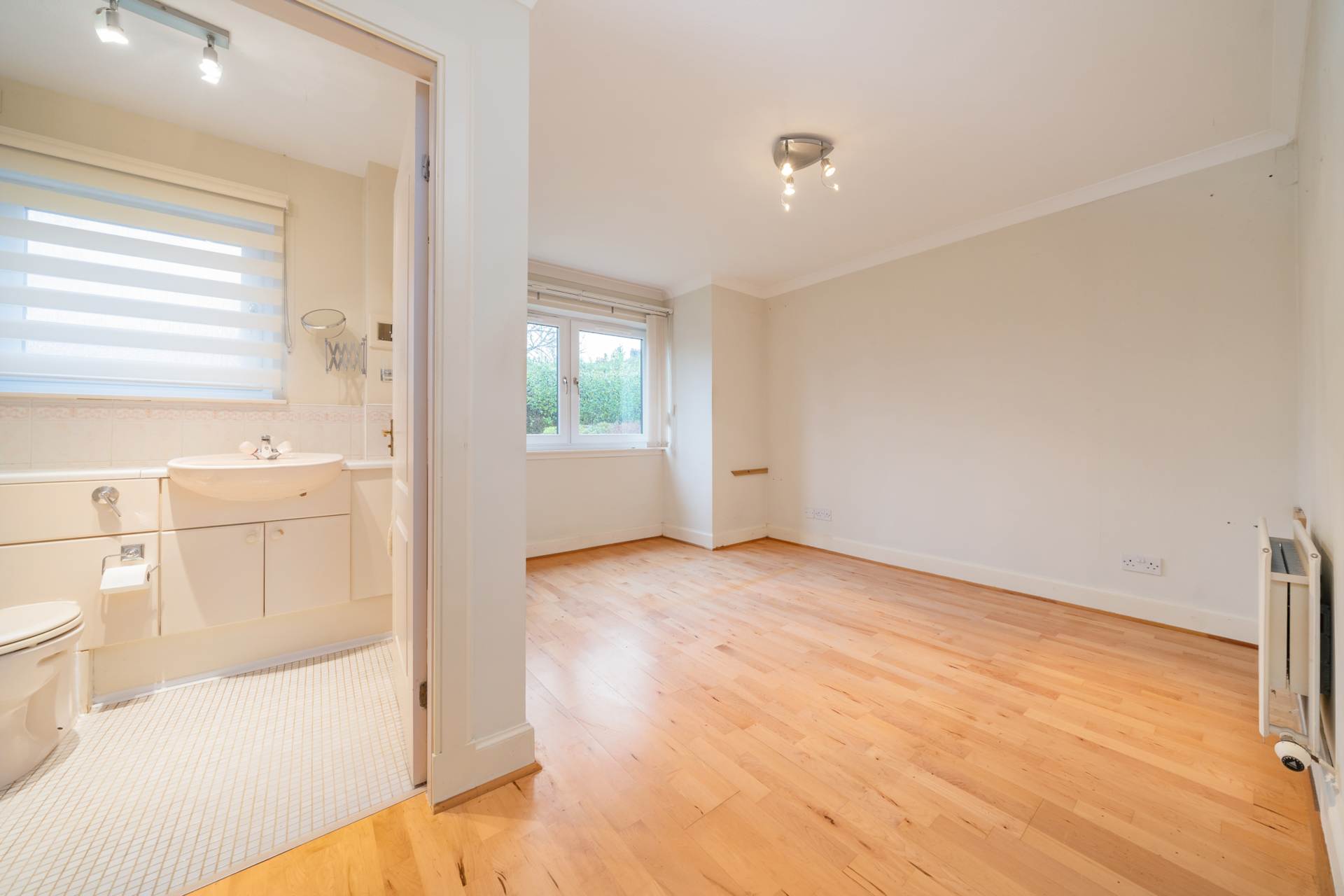 Whitelea Court, Kilmacolm, Image 7