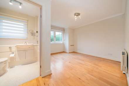 Whitelea Court, Kilmacolm, Image 7