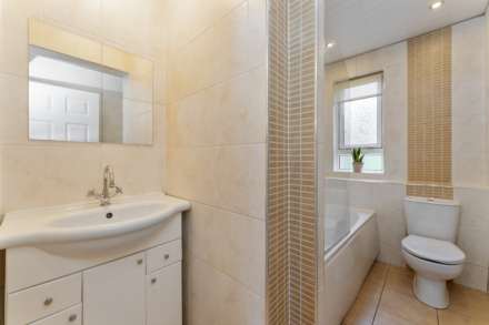 Calderpark Street, Lochwinnoch, Image 15