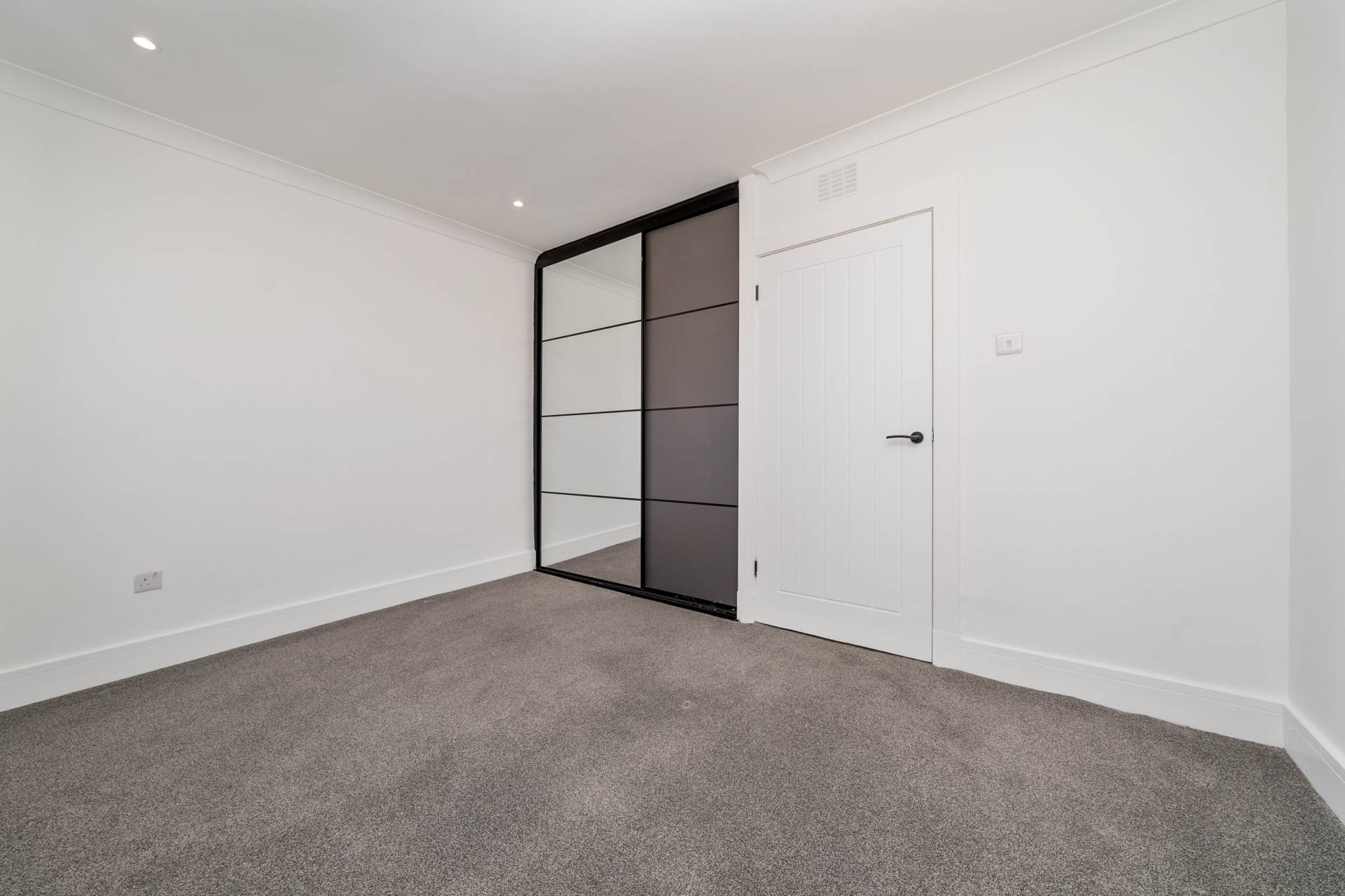 Spey Place, Johnstone, Image 10