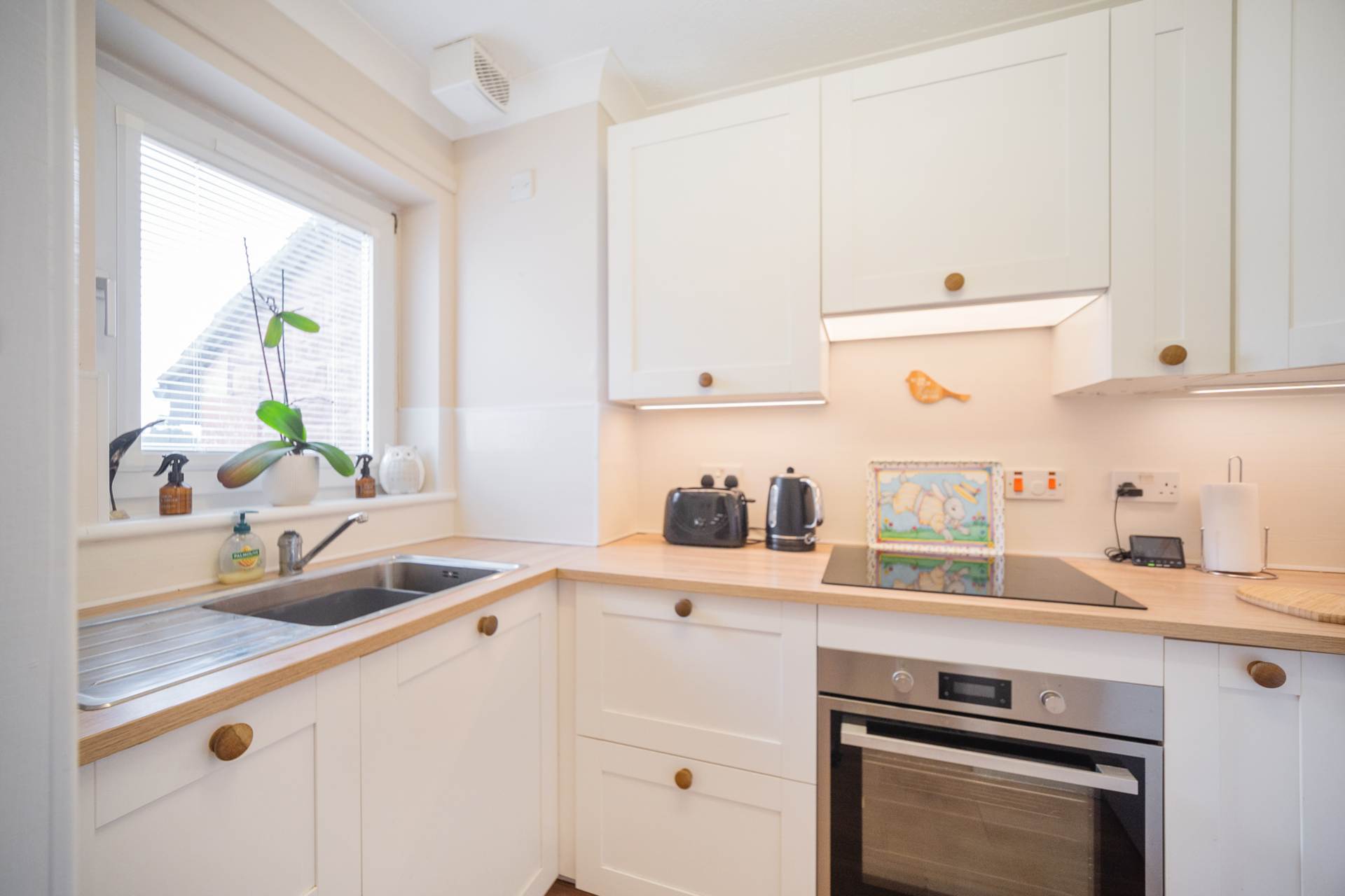 Elphinstone Court, Kilmacolm, Image 6