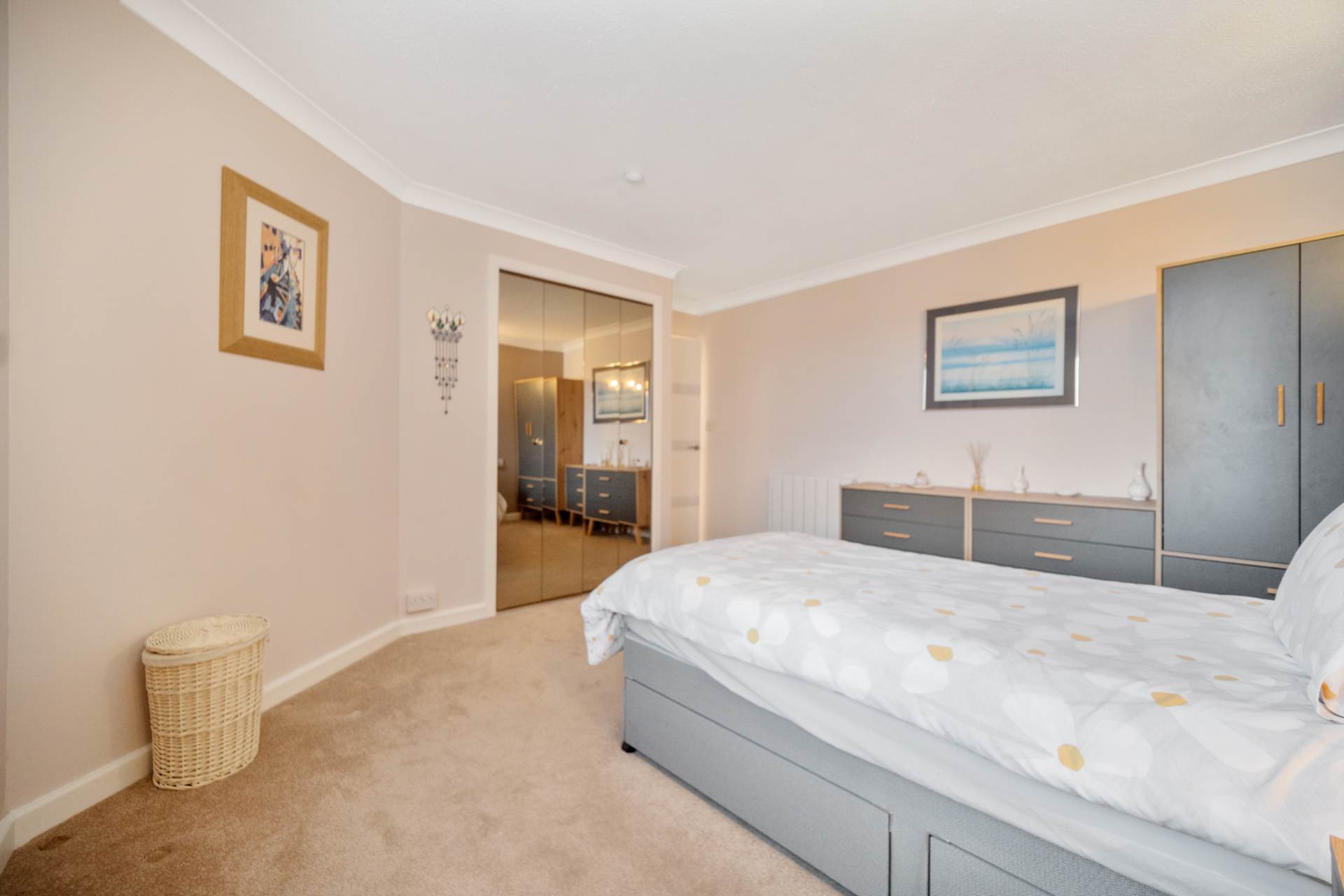 Elphinstone Court, Kilmacolm, Image 9