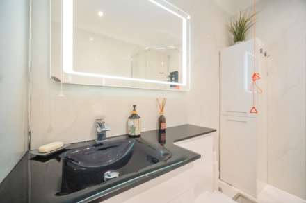 Elphinstone Court, Kilmacolm, Image 11