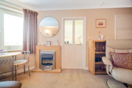 Elphinstone Court, Kilmacolm, Image 5