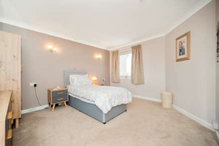 Elphinstone Court, Kilmacolm, Image 8